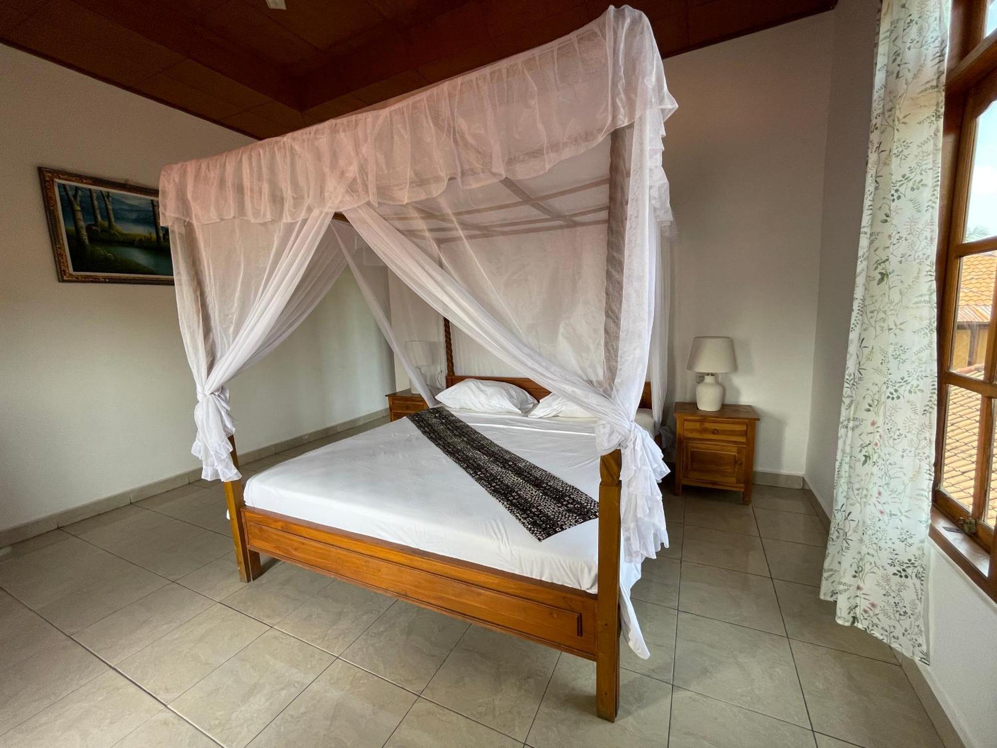Kubu Elsa Bali Hotel Lovina  Exterior photo